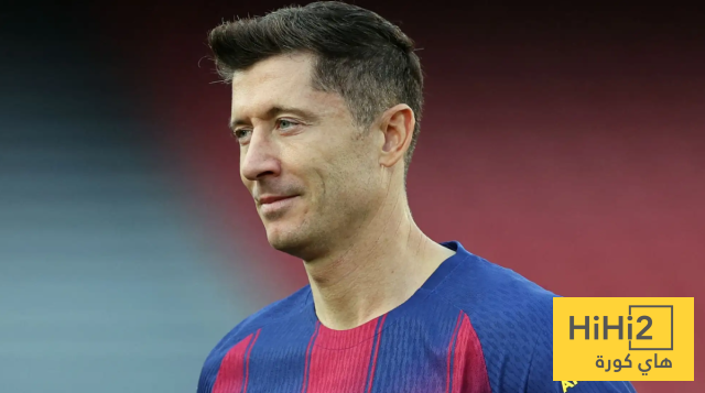 تكريم خاص من برشلونة للأسطورة ليفاندوفسكي